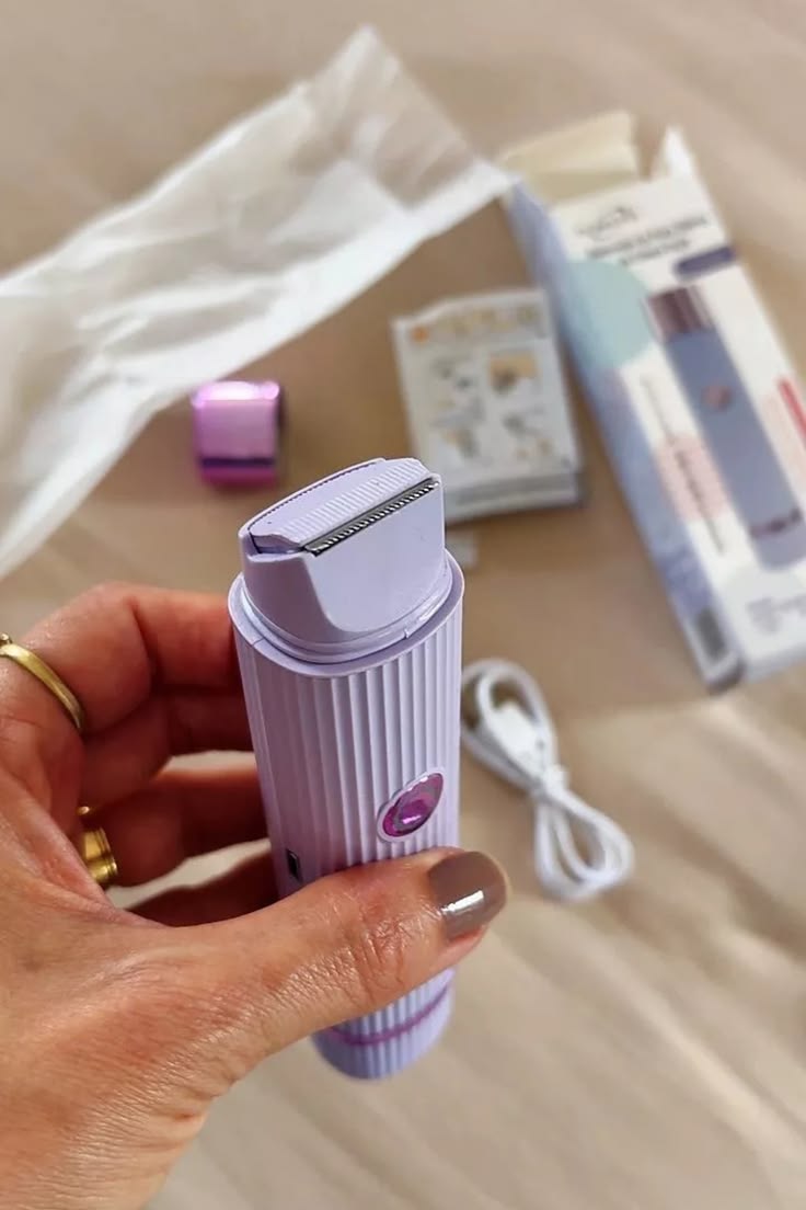BIKINI DUAL HEAD SHAVER - SMOOTH AND PAINLESS SHAVING