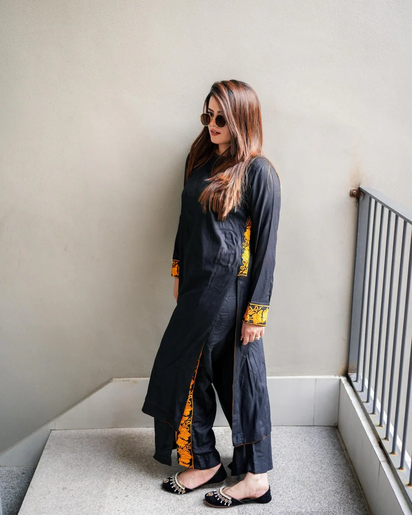 HENZEL PREMIUM EMBROIDED 2PC